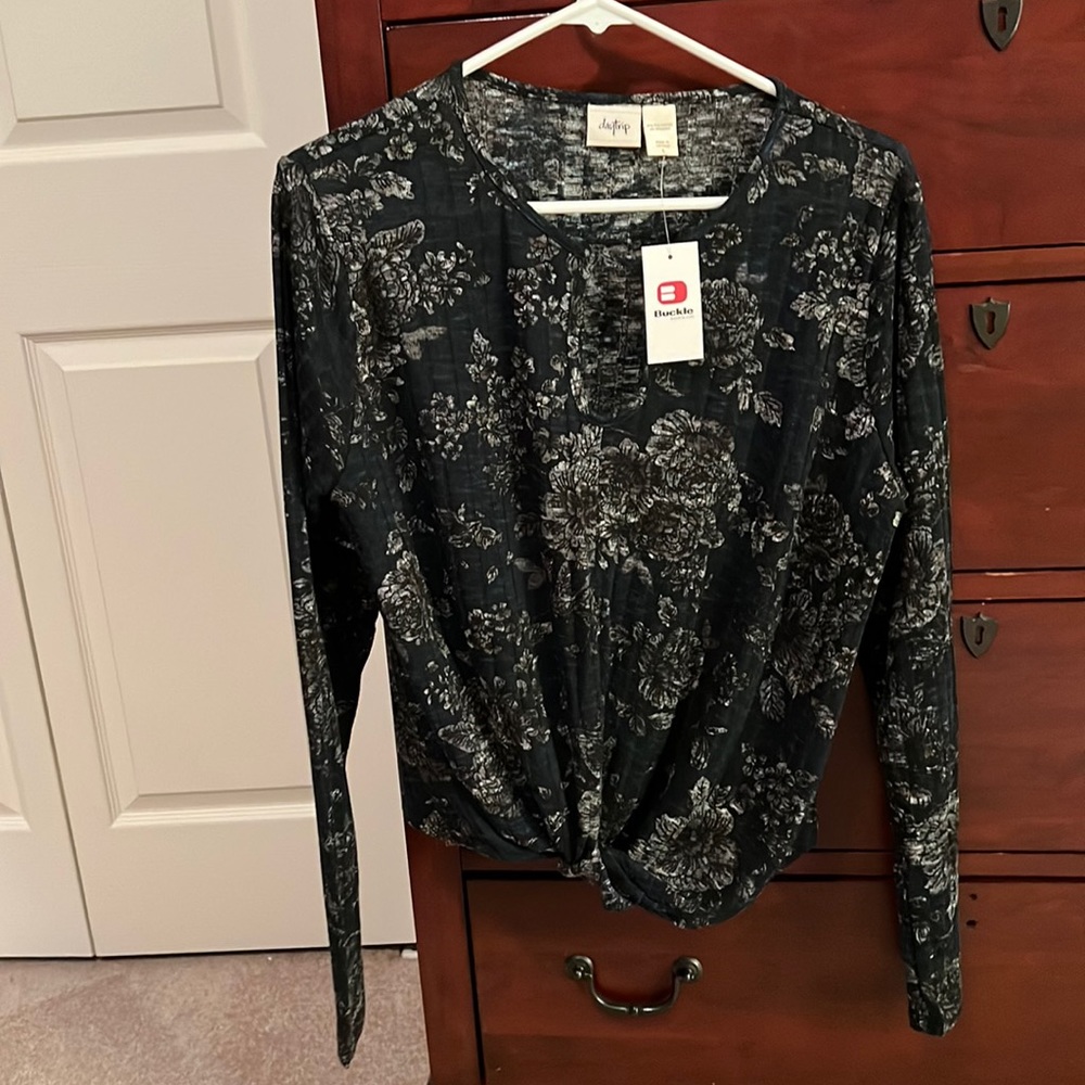 NWT buckle brand top